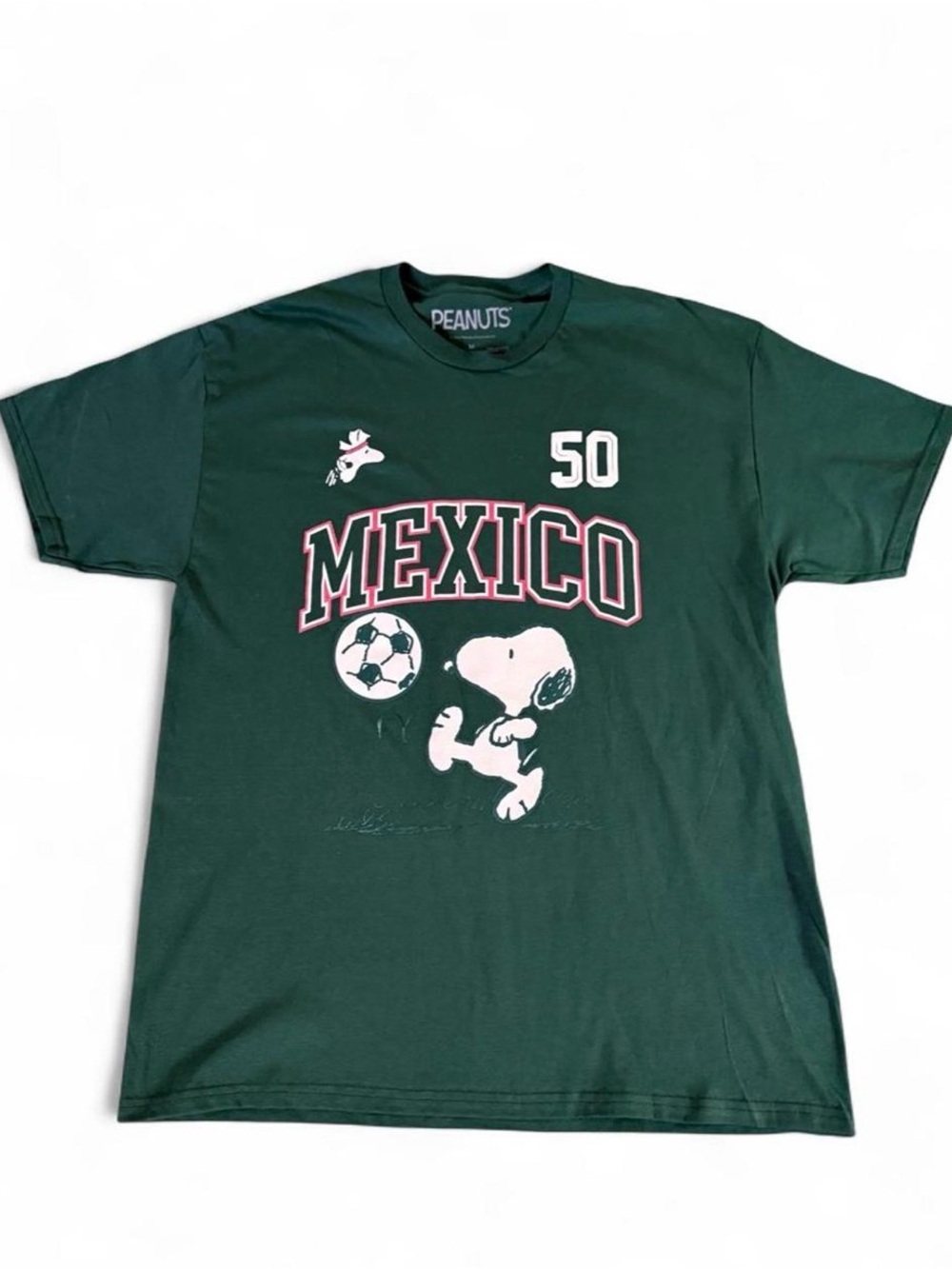 NWT Peanuts Snoopy Mexico Soccer Club Tee M Green